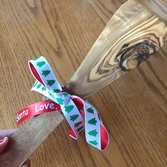 Olive Wood Bowl And Spatula Trader Joe’s - Picture 9 of 14
